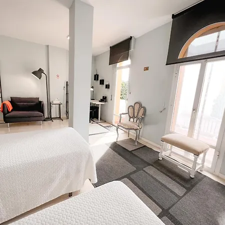 Beautiful Close To Puerto Banus By 别墅 *